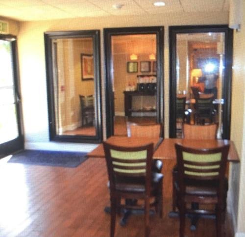 Фото Hampton Inn Perry