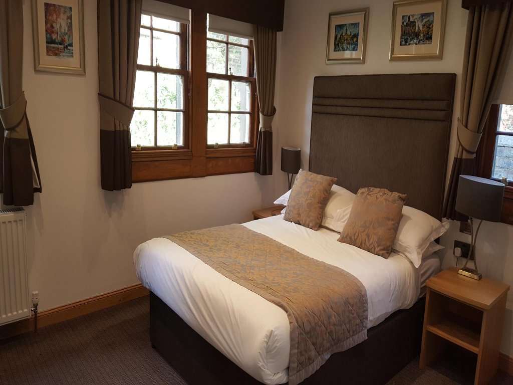 Фото McLays Guest House