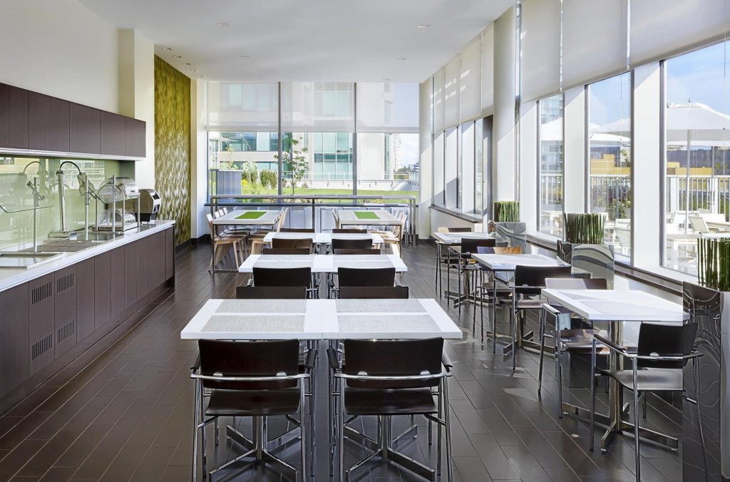 Фото Element Vancouver Metrotown