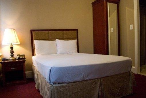 Фото The Baron Hotel