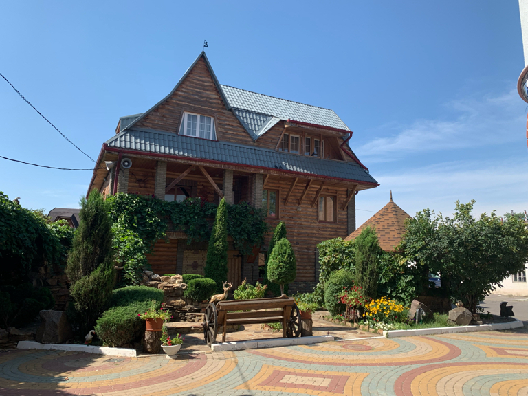 Фото отеля 2