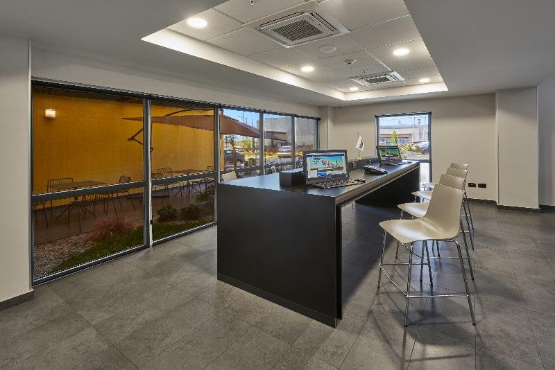 Фото City Express Junior Tijuana Otay