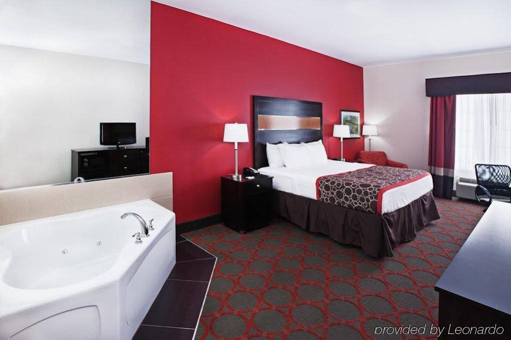 Фото La Quinta Inn & Suites by Wyndham Tulsa Catoosa Route 66