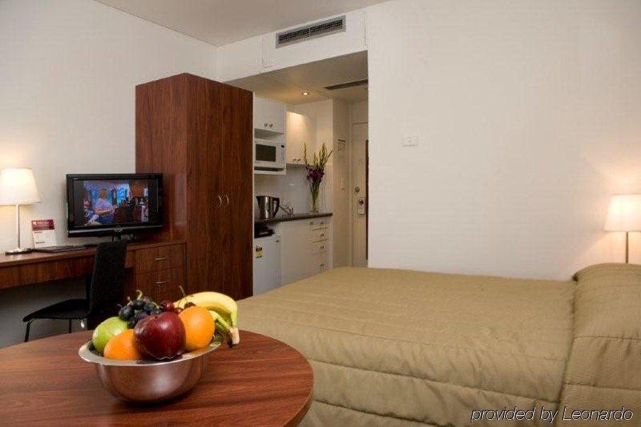 Фото Macleay Hotel