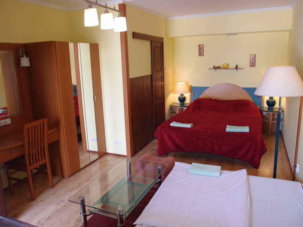 Фото отеля 2