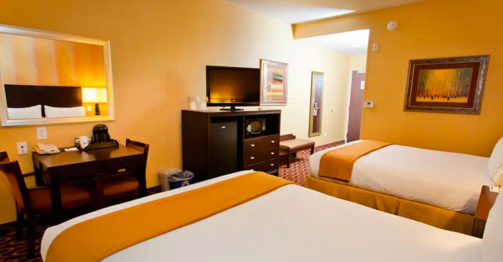 Фото Holiday Inn Express & Suites Sacramento Ne Cal Expo