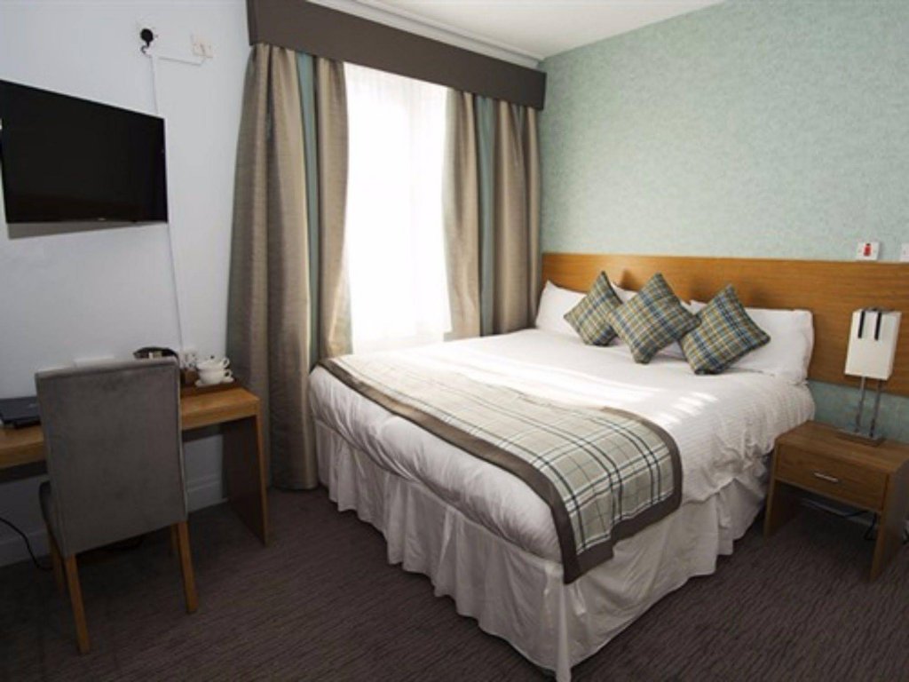 Фото West Port Hotel