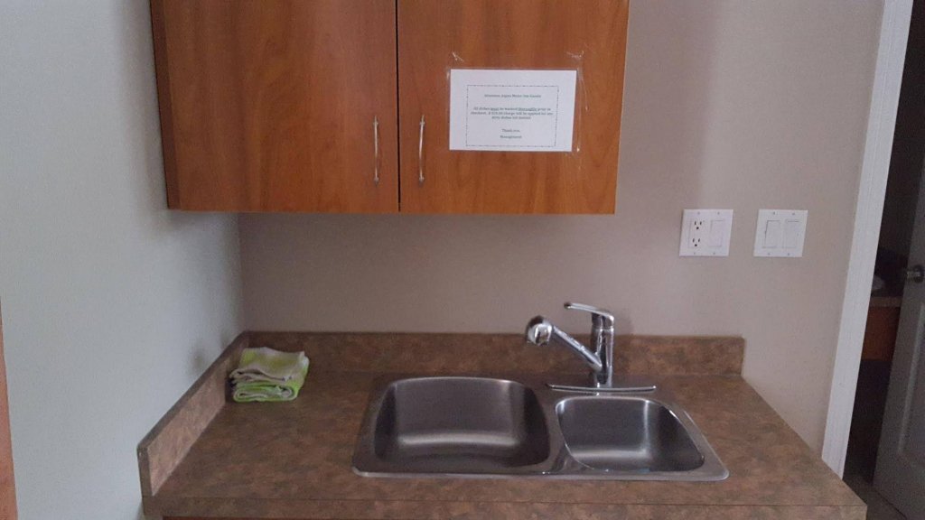 Фото Aspen Motor Inn