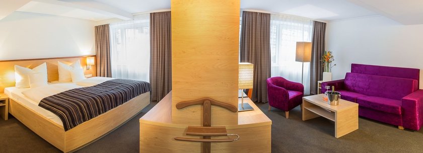 Фото Stadthotel am Römerturm