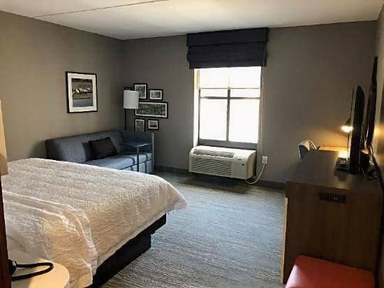 Фото Hampton Inn & Suites Philadelphia/Media