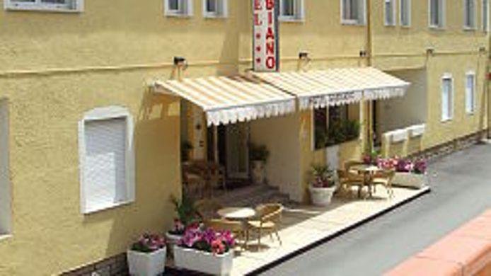 Фото Hotel Gabbiano - Agenzia Isola Rossa