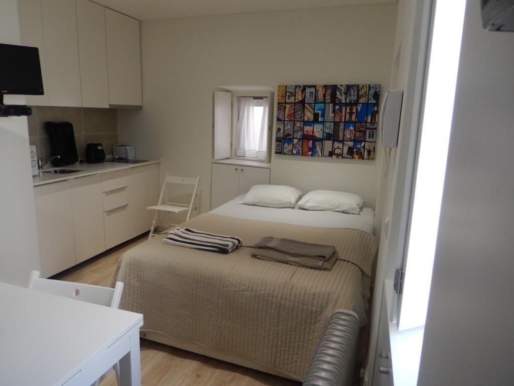 Фото Rent4Rest Bairro Alto Charming 1Bd Apartment