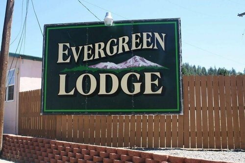 Гостиница Evergreen Lodge