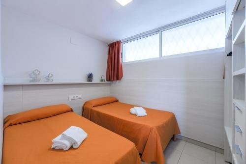 Фото Rentalmar Salou Playa Family Suites & Pool