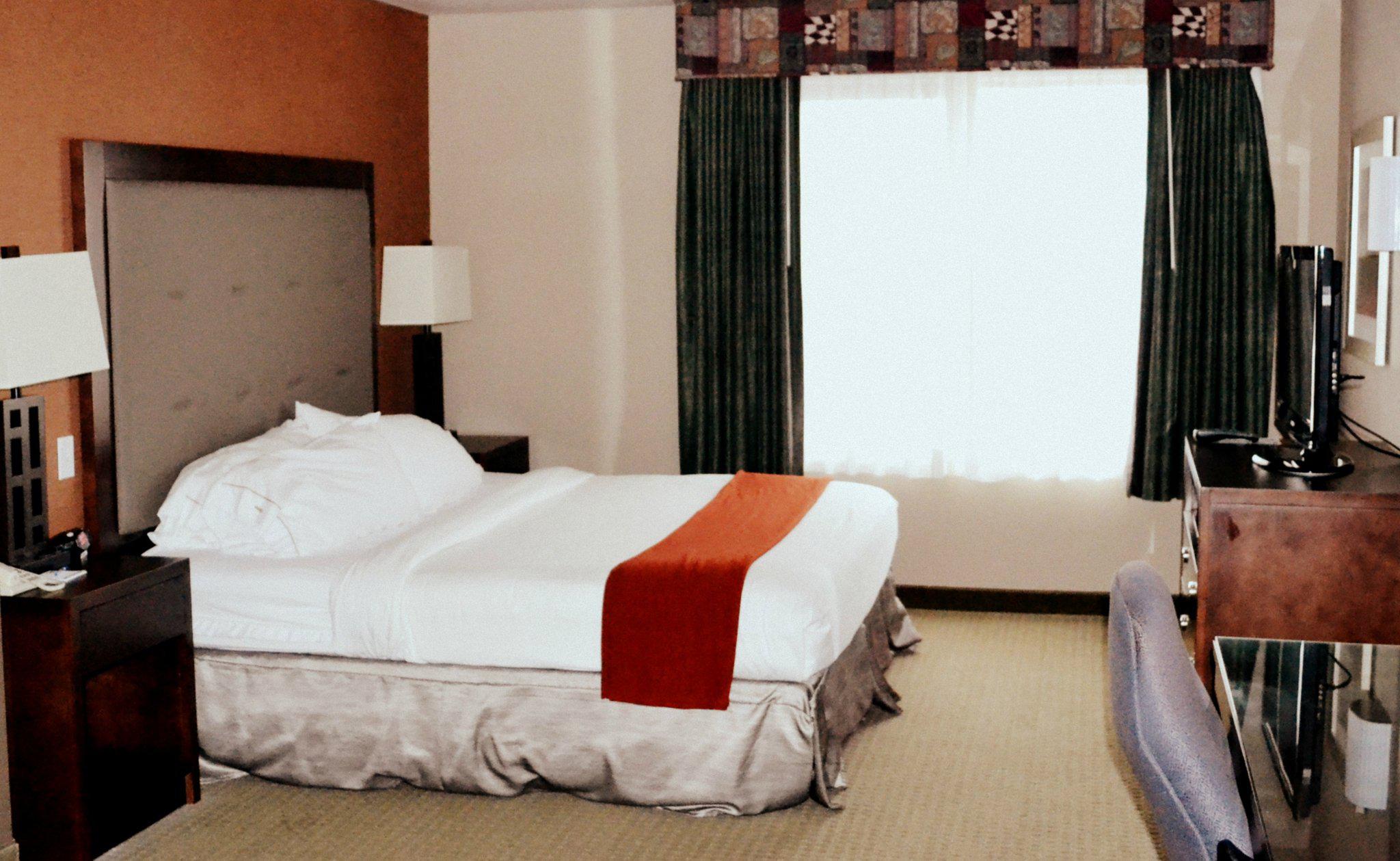 Фото Holiday Inn Express Hotel & Suites Bozeman West, an Ihg Hotel