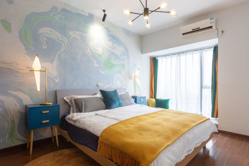 Фото Locals Boutique Apartment Qianshan No. 6