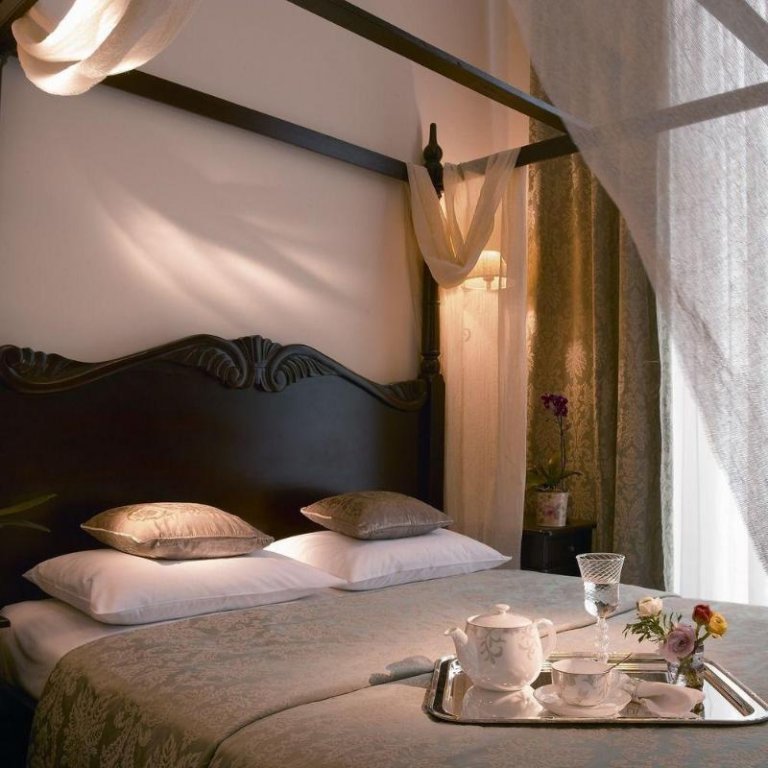 Фото Hotel Luxembourg