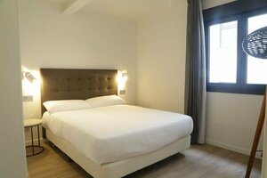 Viviendas Oviedo Catedral (Oviedo, Calle Schultz, 3), hotel