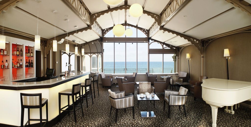 Фото Grand Hôtel Des Thermes