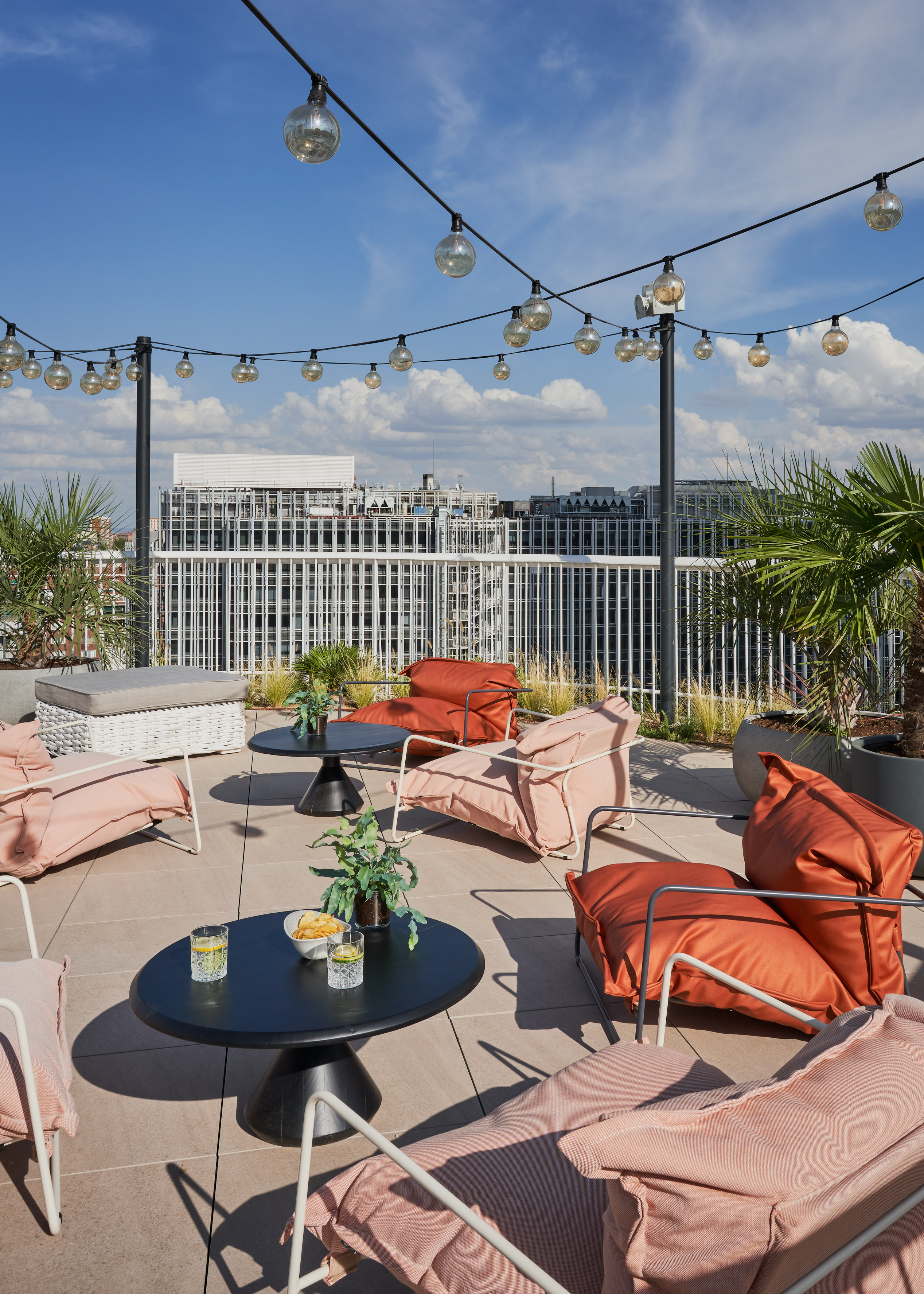 Фото Canopy by Hilton Madrid Castellana