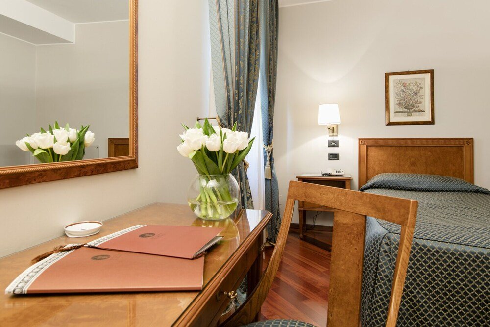 Фото Albergo Delle Notarie