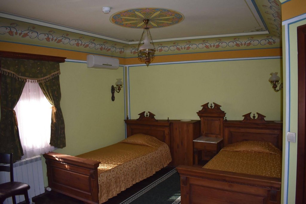 Фото Family Hotel at Renaissance Square