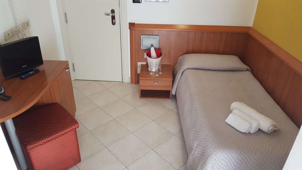 Фото Hotel Bengasi