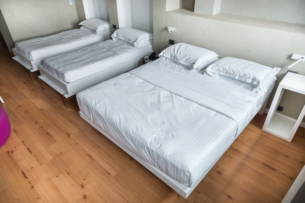 Фото Point Hotel