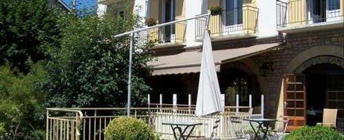 Гостиница Hotel De La Beauronne в Перигё