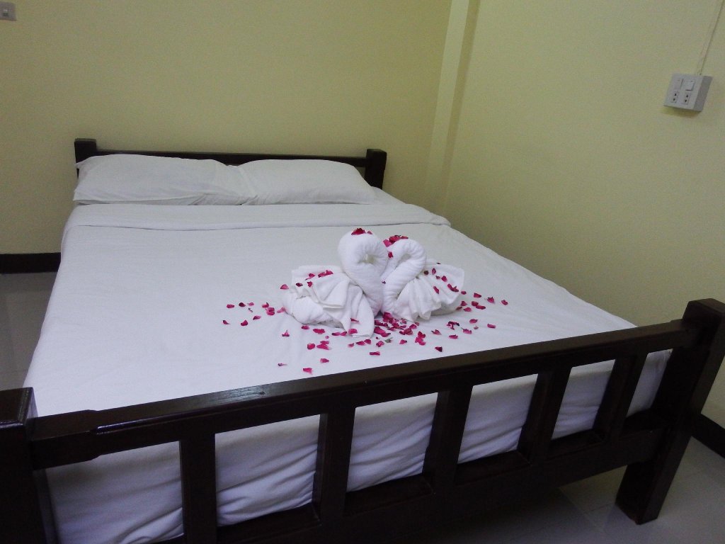 Фото Pon-Pon & Nuan-La-Or