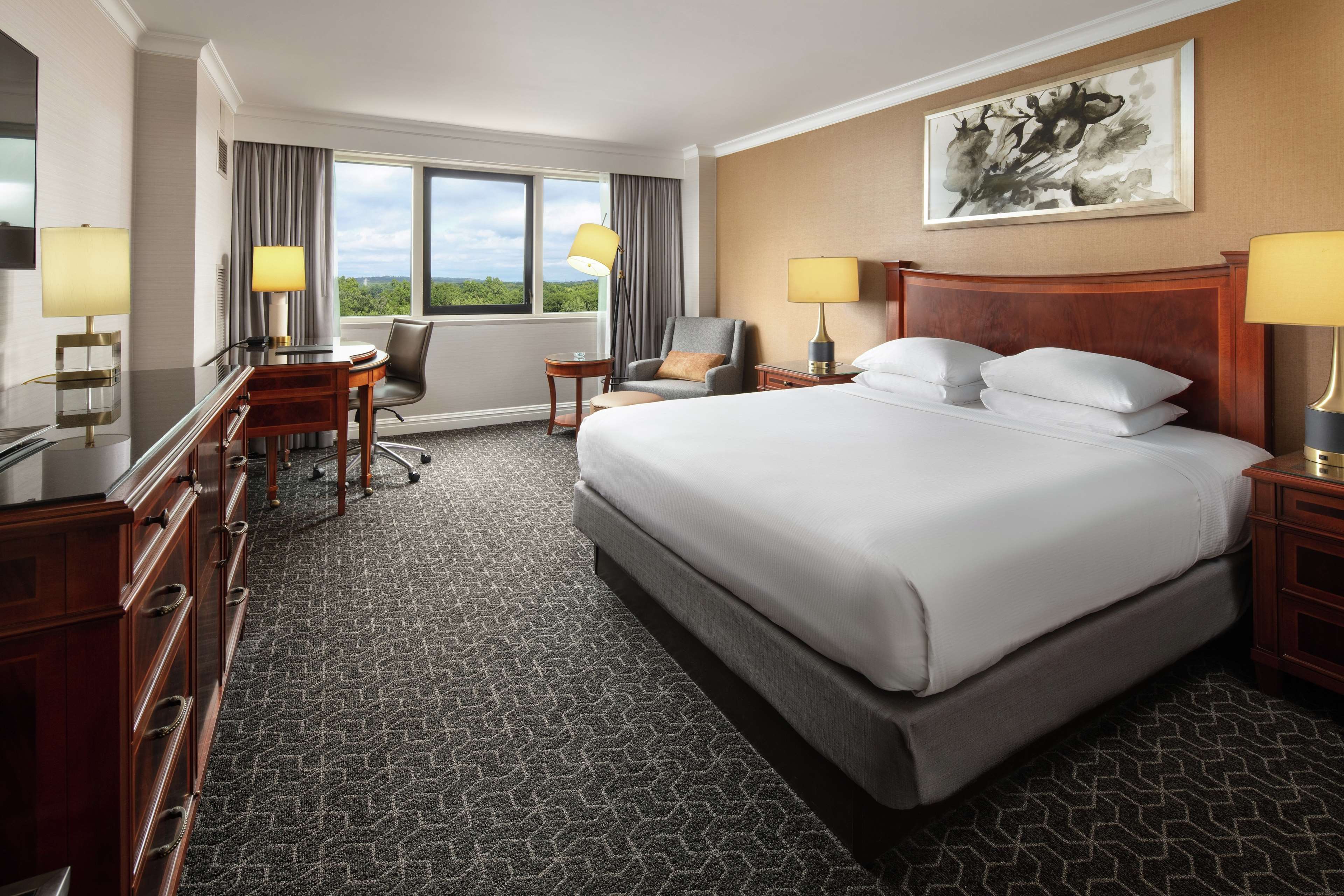 Фото Hilton Short Hills