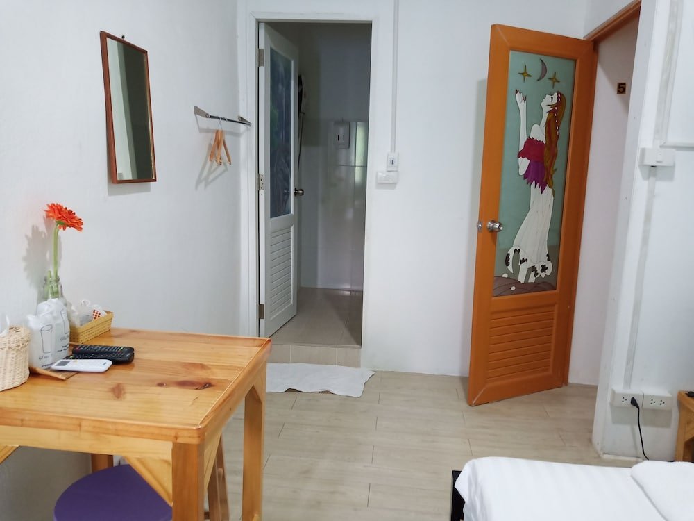 Фото D House Hostel