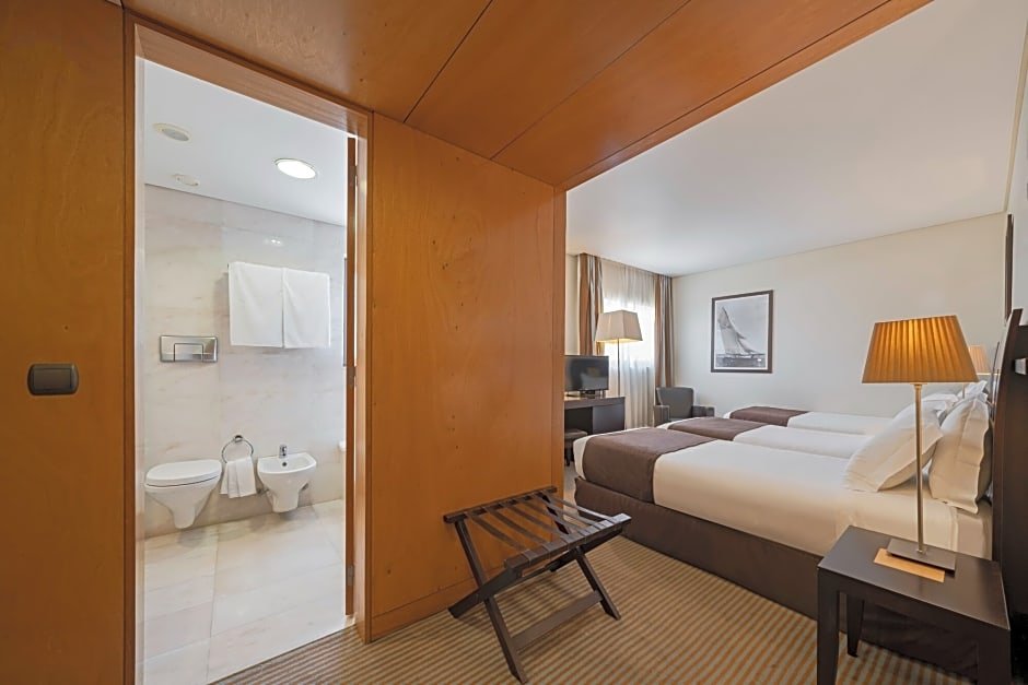 Фото Hotel Marina Atlântico by Bensaude Hotels