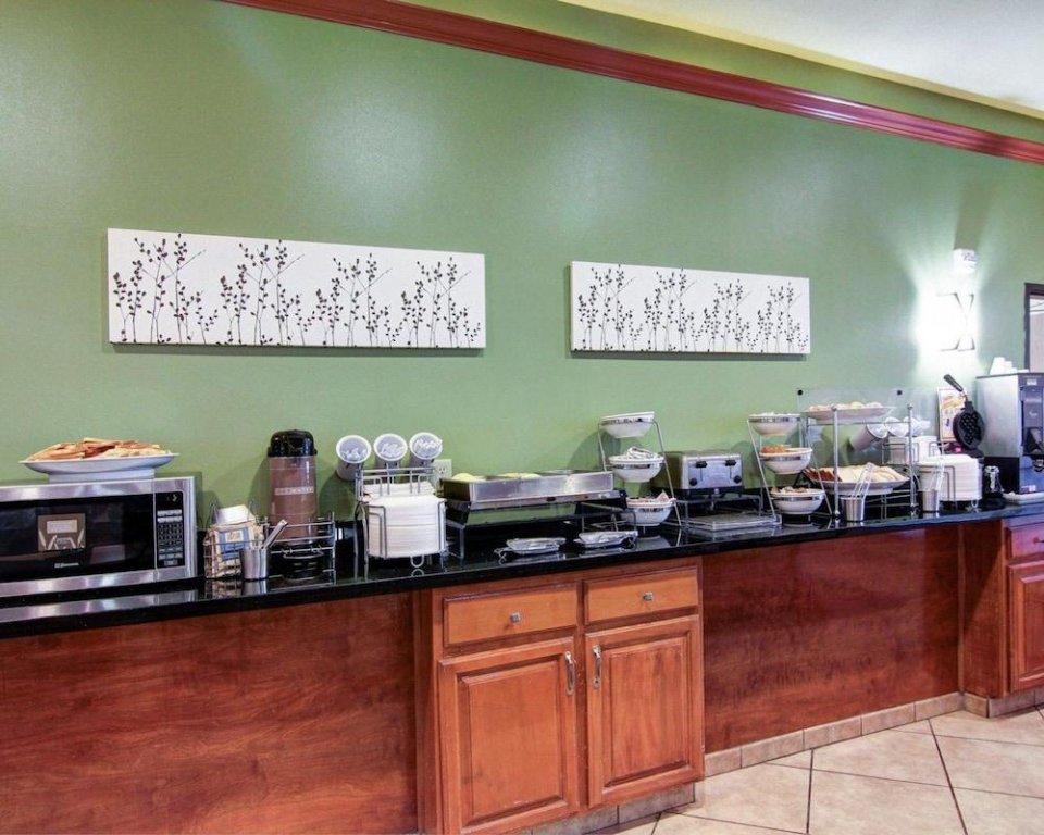 Фото MainStay Suites