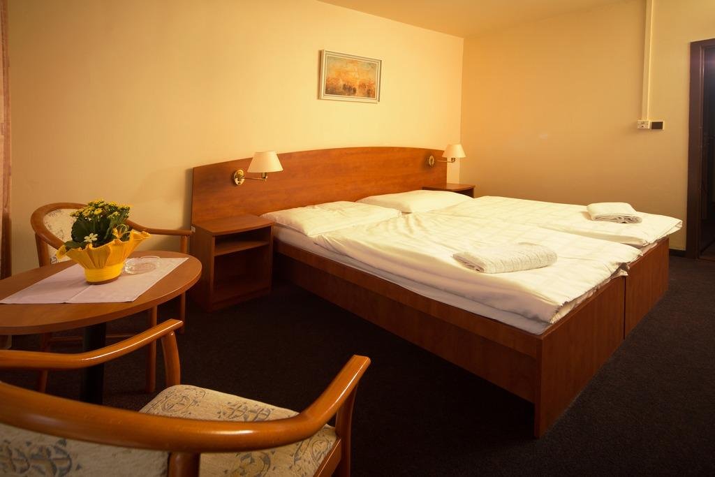 Фото Hotel Krystal