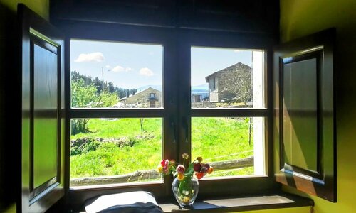 Гостиница House With 2 Bedrooms in Grandas de Salime, With Wonderful Mountain View, Furnished Garden and Wifi