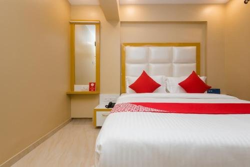 Фото Oyo 11720 Gold Coast Inn