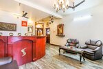 Oyo 7829 Santhi inn