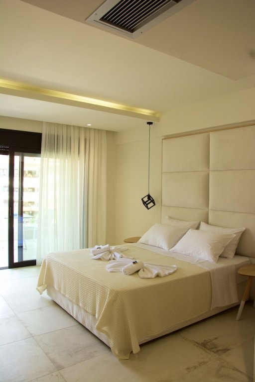 Фото Thetis Boutique Apartments