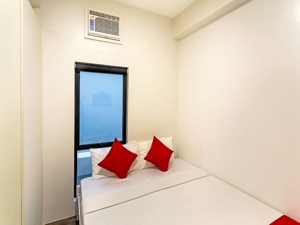 Фото Oyo 518 Mytown Amsterdam