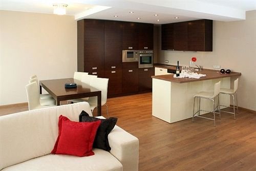 Фото Golden Fish Hotel Apartments