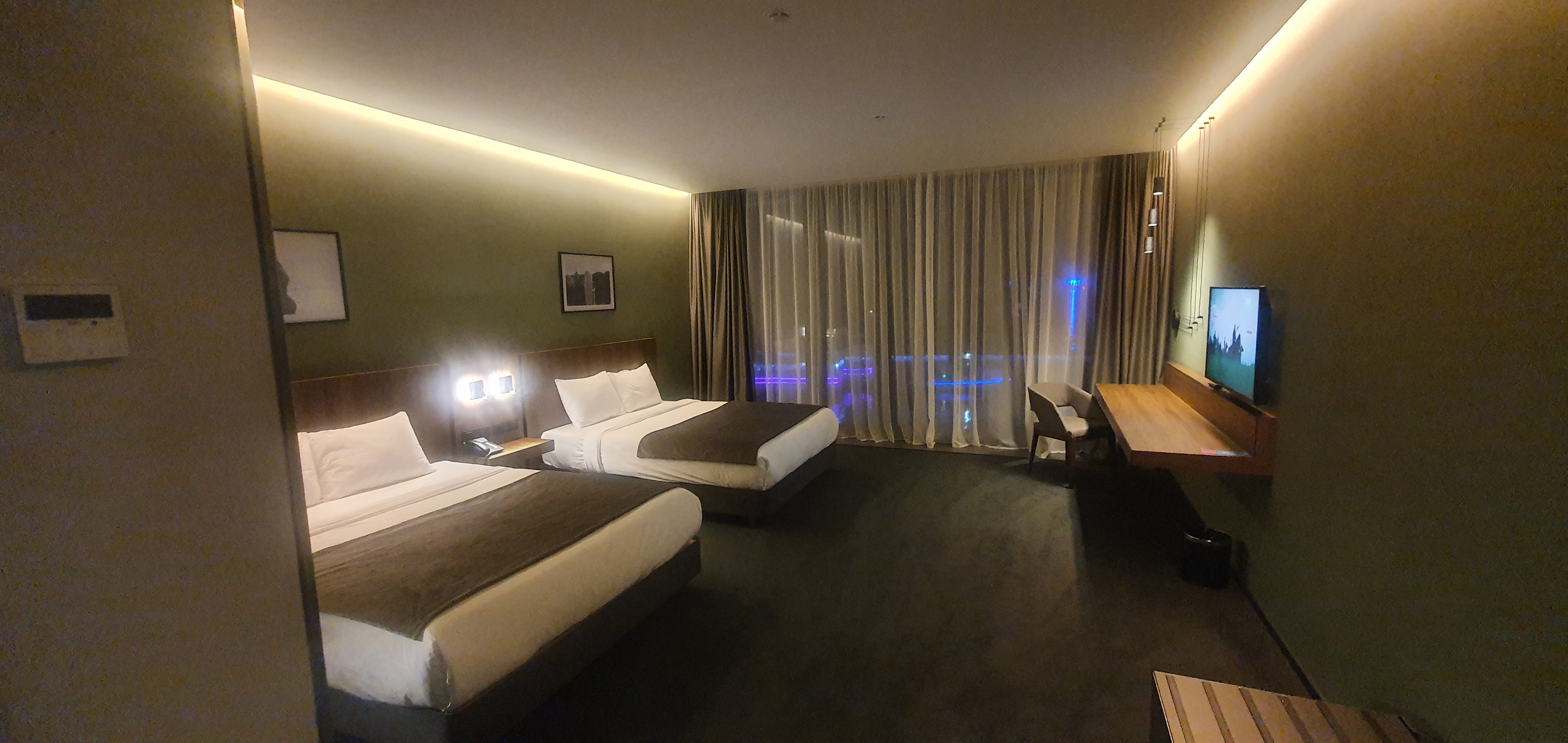 Фото Promenade Hotel