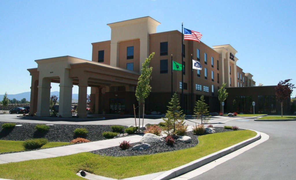 Фото отеля 2