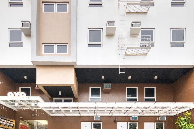 Фото Oyo 152 Sangco Condotel