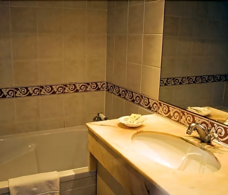 Фото Hotel des 4 Soeurs by Quatres Hotels