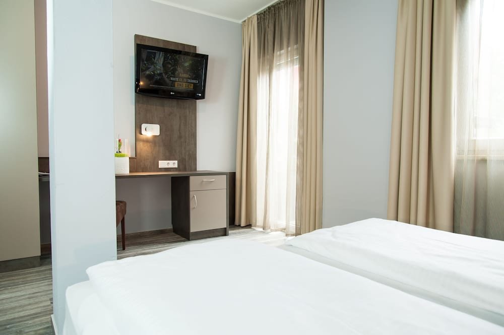 Фото Amalienburg Boutique & Boarding Hotel