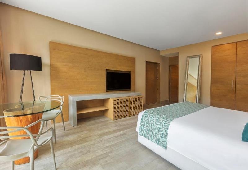 Фото Live Aqua Boutique Resort Playa del Carmen