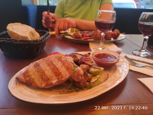 Lukomorie (ulitsa Pisareva, 37), restaurant