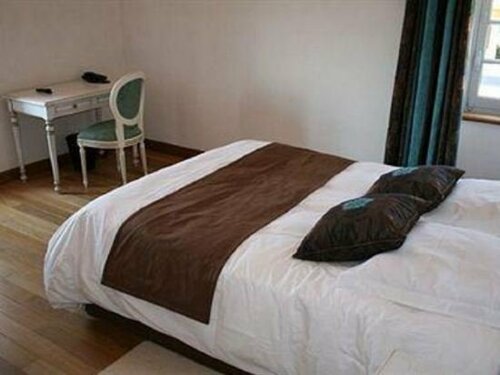 Гостиница Domaine Saint-Roch в Бриуде