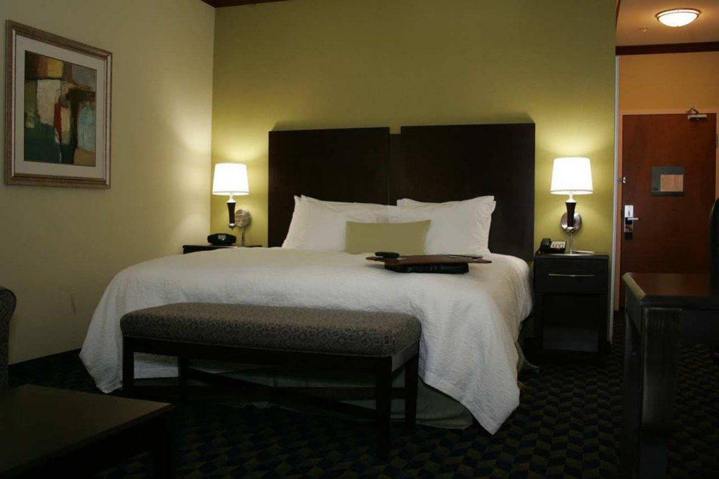 Фото Hampton Inn Alice